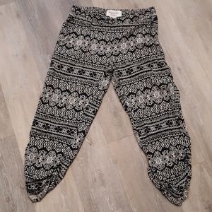 American Rag printed capri style pants-XL